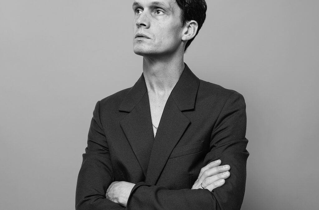 Jonathan Johansson – Solo